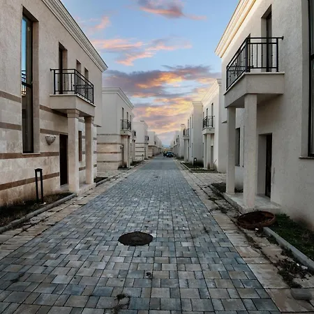 Lahana House In Majestic Complex וילה