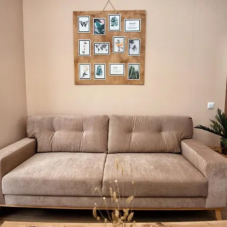 Lahana House In Majestic Complex بوموري